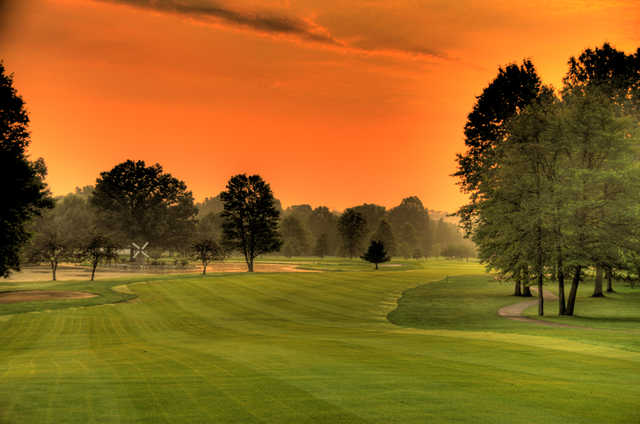 Windmill Lakes Golf Club In Ravenna
